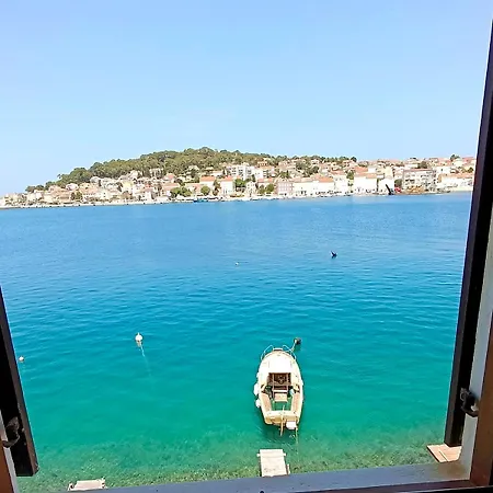 Pleasant With Seaview Apartment Mali Losinj