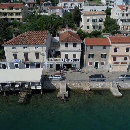 Pleasant With Seaview Apartment *