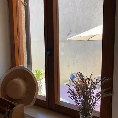 Pleasant With Seaview Apartment Mali Losinj
