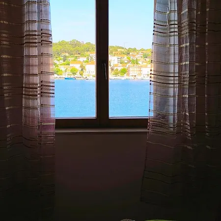 Pleasant With Seaview Апартаменты