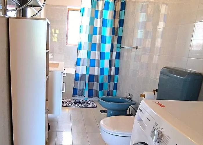 Apartment Pleasant With Seaview Mali Losinj