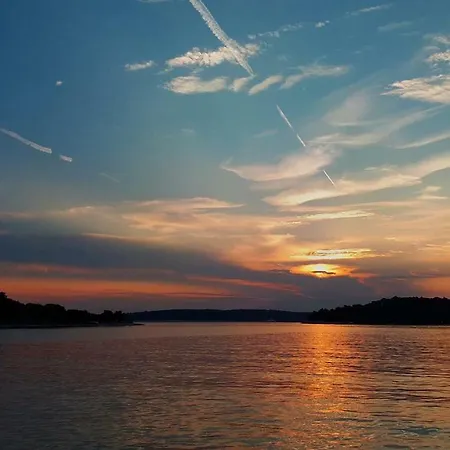 Pleasant With Seaview Daire Mali Lošinj